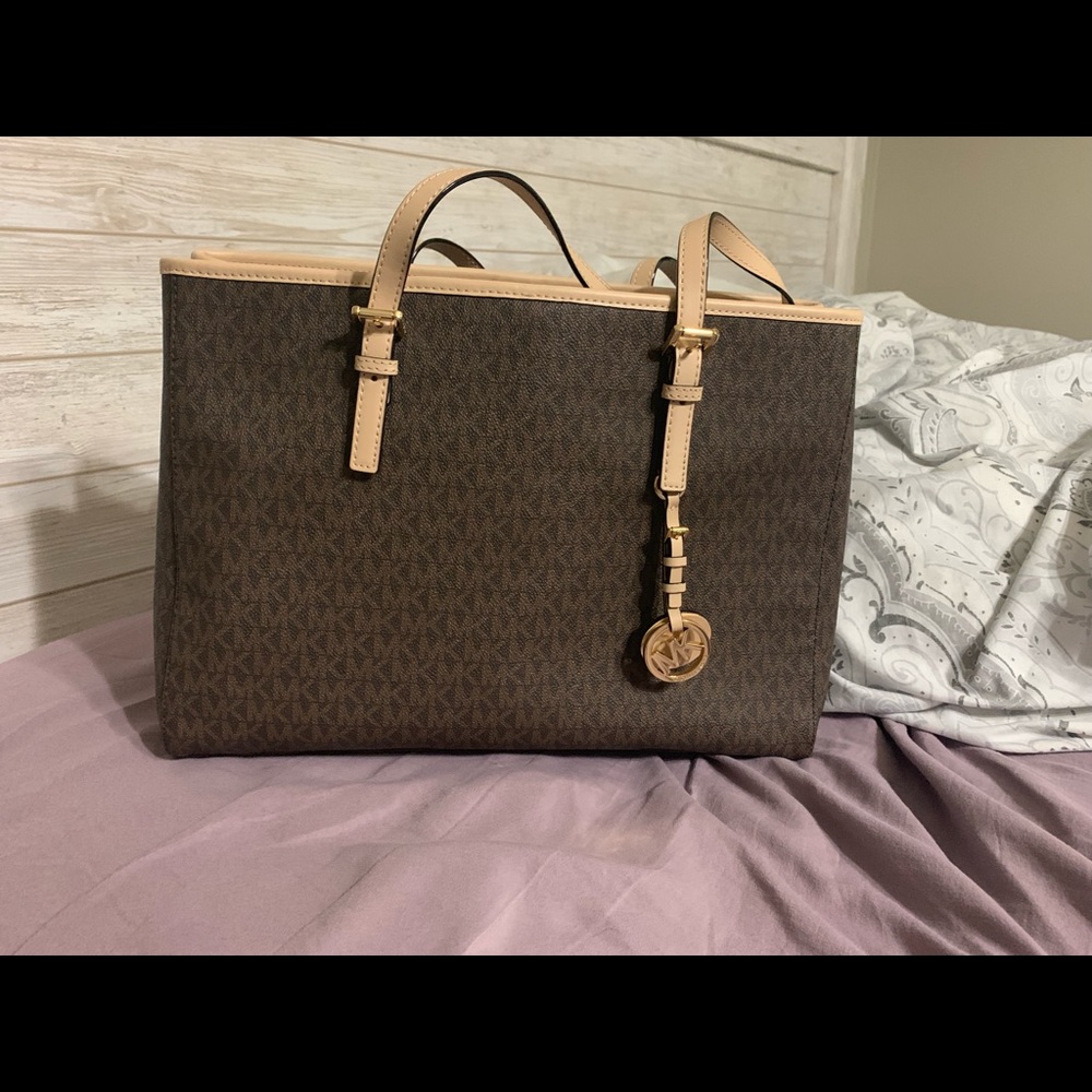 Large Michael Kors Tote - Picture 1 of 8